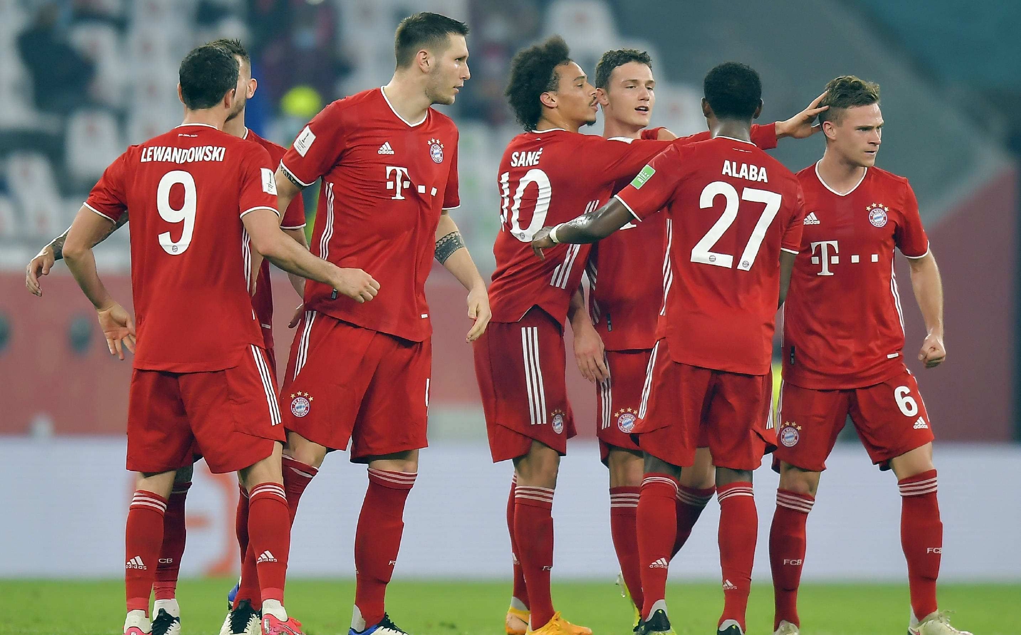 毫无遮挡地 毫无遮挡地